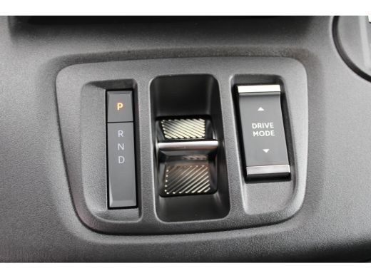Opel Combo-e 50kWh 136 PK | WARMTEPOMP | STOEL + STUUR VERWARMING | VERWARMDE VOORRUIT | BETIMMERING | LED | ActivLease financial lease