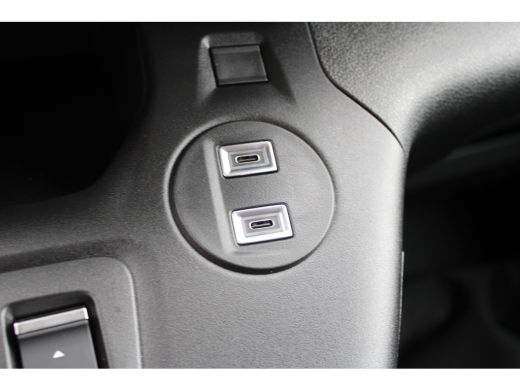 Opel Combo-e 50kWh 136 PK | WARMTEPOMP | STOEL + STUUR VERWARMING | VERWARMDE VOORRUIT | BETIMMERING | LED | ActivLease financial lease