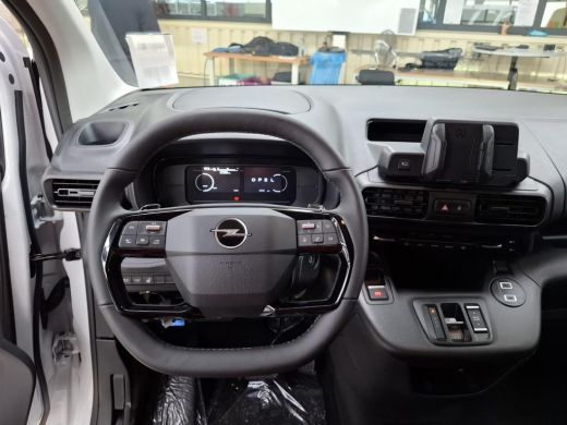 Opel Combo-e 50kWh 136 PK | WARMTEPOMP | STOEL + STUUR VERWARMING | VERWARMDE VOORRUIT | BETIMMERING | LED | ActivLease financial lease
