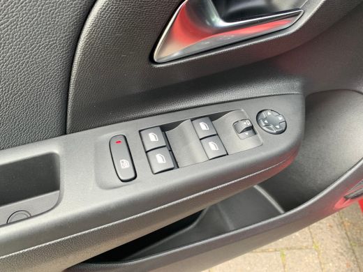 Opel Corsa 1.2 GS Line Airco | Camera | Cruise Control | DAB | Keyless | LED | LMV 16" | PDC V&A | Navi | ActivLease financial lease