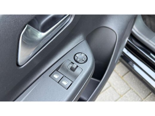 Opel Corsa-e 50KWH 136PK LEVEL 2 EDITION / NAVI / AIRCO / LED / KEYLESS / BLUETOOTH / CRUISECONTROL !! ActivLease financial lease