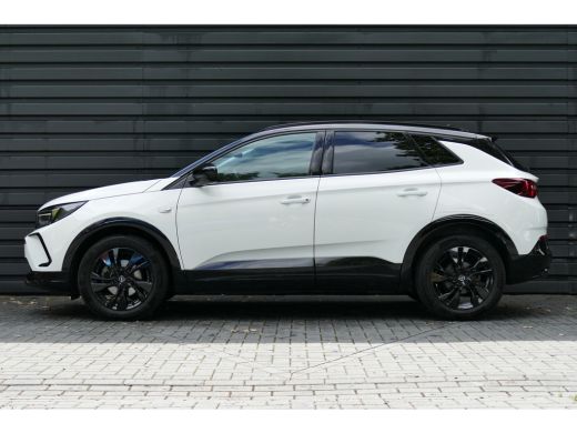 Opel Grandland 1.2 TURBO 130PK GS LINE AUTOMAAT / CAMERA / 18" LMV / LED / STUUR-STOELVERWARMING / NAVI / CLIMA ... ActivLease financial lease