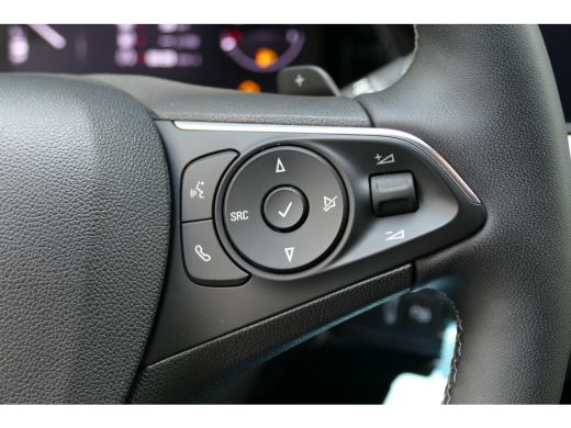 Opel Grandland 1.2 TURBO 130PK GS LINE AUTOMAAT / CAMERA / 18" LMV / LED / STUUR-STOELVERWARMING / NAVI / CLIMA ... ActivLease financial lease