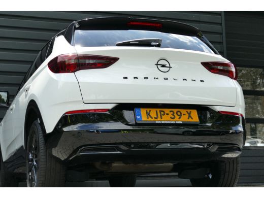 Opel Grandland 1.2 TURBO 130PK GS LINE AUTOMAAT / CAMERA / 18" LMV / LED / STUUR-STOELVERWARMING / NAVI / CLIMA ... ActivLease financial lease