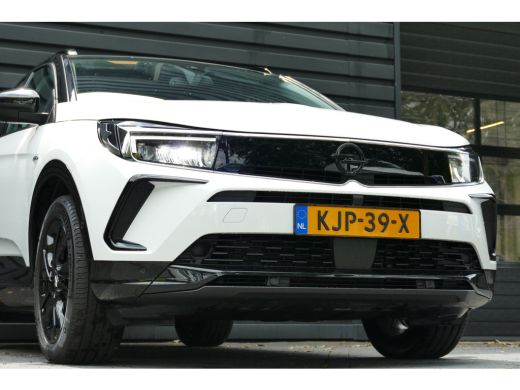 Opel Grandland 1.2 TURBO 130PK GS LINE AUTOMAAT / CAMERA / 18" LMV / LED / STUUR-STOELVERWARMING / NAVI / CLIMA ... ActivLease financial lease