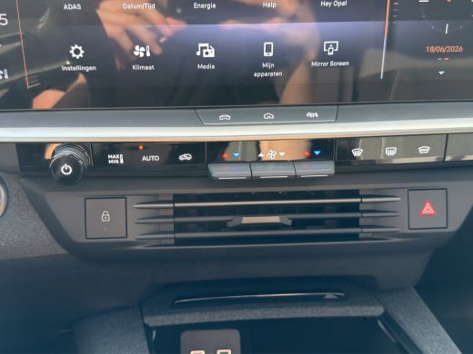 Opel Grandland 1.6 Turbo Plug-in-Hybrid Business Edition 8 Jaar Garantie * | Trekhaak | Panoramadak | Technology... ActivLease financial lease