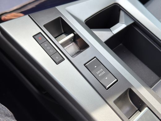 Opel Grandland 1.6 Turbo Plug-in-Hybrid Business Edition 8 Jaar Garantie * | Trekhaak | Panoramadak | Technology... ActivLease financial lease