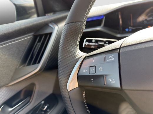 Opel Grandland 1.6 Turbo Plug-in-Hybrid Business Edition 8 Jaar Garantie * | Trekhaak | Panoramadak | Technology... ActivLease financial lease