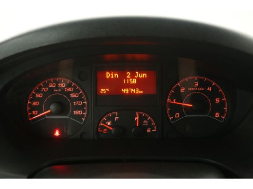 Opel Movano 2.2D 140PK | Bakwagen | Laadklep | Airco | Camera | Cruise | 3 Zits ActivLease financial lease