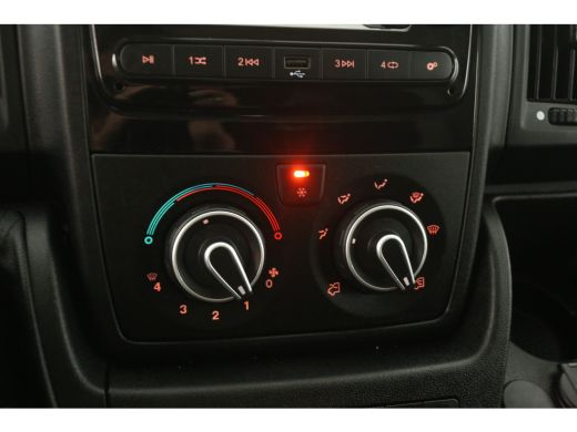 Opel Movano 2.2D 140PK | Bakwagen | Laadklep | Airco | Camera | Cruise | 3 Zits ActivLease financial lease