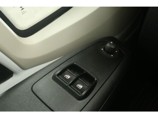 Opel Movano 2.2D 140PK | Bakwagen | Laadklep | Airco | Camera | Cruise | 3 Zits ActivLease financial lease