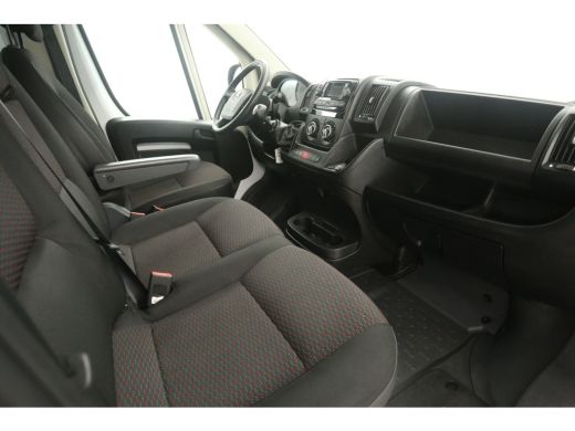 Opel Movano 2.2D 140PK | Bakwagen | Laadklep | Airco | Camera | Cruise | 3 Zits ActivLease financial lease