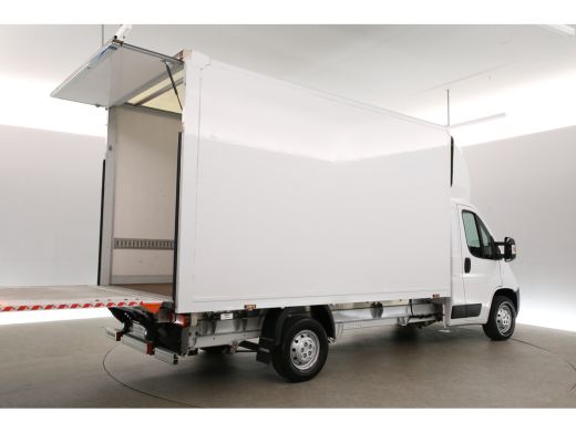 Opel Movano 2.2D 140PK | Bakwagen | Laadklep | Airco | Camera | Cruise | 3 Zits ActivLease financial lease