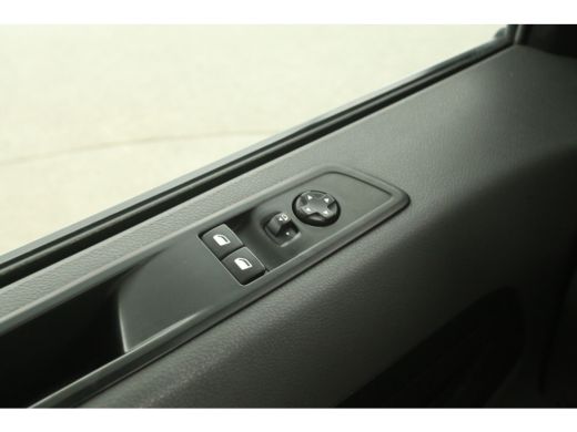 Opel Vivaro-e 50 kWh L3H1 | Snelladen | SOH 93% | Airco | Cruise | Camera | Carplay | 3 Zits | Parkeersens. ActivLease financial lease