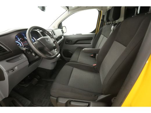 Opel Vivaro-e 50 kWh L3H1 | Snelladen | SOH 93% | Airco | Cruise | Camera | Carplay | 3 Zits | Parkeersens. ActivLease financial lease