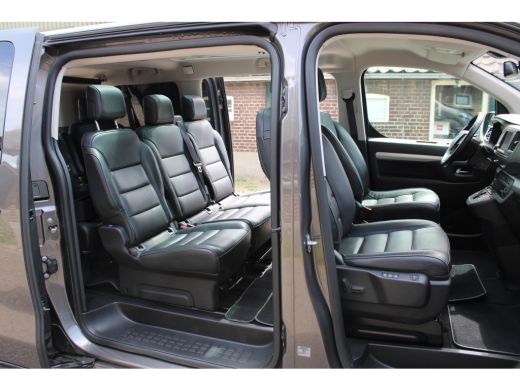 Opel Zafira e-Life L3H1 Innovation 75 kWh SOh 94,8% 7-PERS LEER PANO TREKHAAK 85000KM!!! ActivLease financial lease