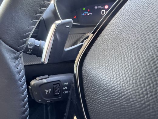 Peugeot 2008 1.2 Hybrid 136PK Allure Automaat | Camera Voor + Achter | Navigatie | Apple Carplay / Android Aut... ActivLease financial lease