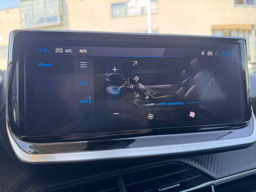Peugeot 2008 1.2 Hybrid 136PK Allure Automaat | Camera Voor + Achter | Navigatie | Apple Carplay / Android Aut... ActivLease financial lease