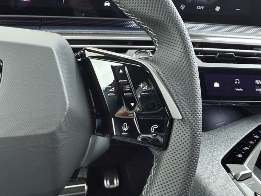Peugeot e-3008 | Voorraad Voordeel &euro; 6700 | GT Exclusive | Adaptieve cruise control met Stop&Go functie | Elektr... ActivLease financial lease