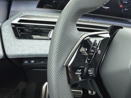 Peugeot e-3008 | Voorraad Voordeel &euro; 6700 | GT Exclusive | Adaptieve cruise control met Stop&Go functie | Elektr... ActivLease financial lease