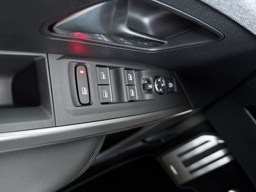 Peugeot e-3008 | Voorraad Voordeel &euro; 6700 | GT Exclusive | Adaptieve cruise control met Stop&Go functie | Elektr... ActivLease financial lease
