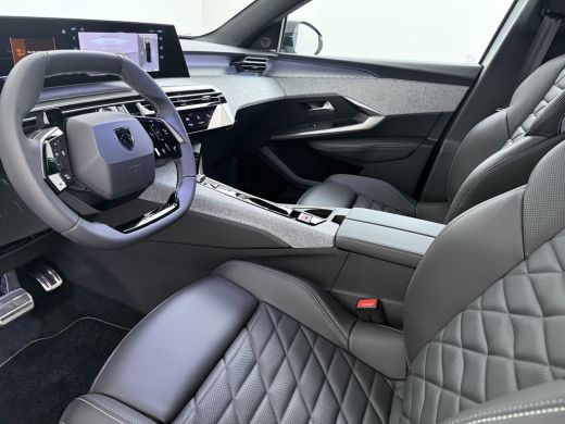 Peugeot e-3008 | Voorraad Voordeel &euro; 6700 | GT Exclusive | Adaptieve cruise control met Stop&Go functie | Elektr... ActivLease financial lease