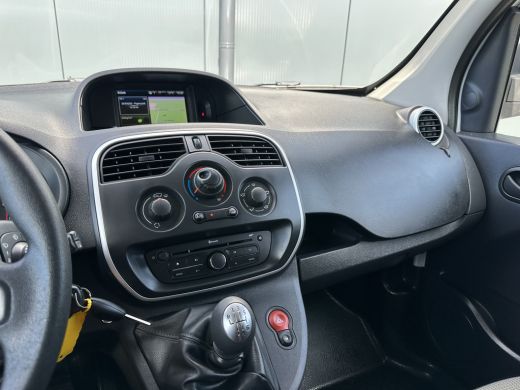 Renault Kangoo 1.5 dCi E6 / L1H1 / 1e EIGENAAR / TREKHAAK / NAVI / CRUISE / AIRCO / ACHTERDEUREN MET RUIT ActivLease financial lease