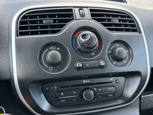 Renault Kangoo 1.5 dCi E6 / L1H1 / 1e EIGENAAR / TREKHAAK / NAVI / CRUISE / AIRCO / ACHTERDEUREN MET RUIT ActivLease financial lease