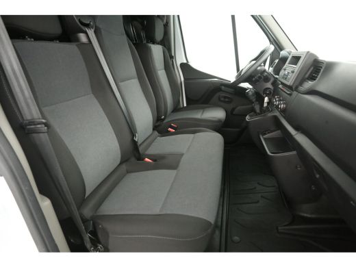 Renault Master 2.3 L2H2 | Airco | 3 Zits | Trekhaak | Parkeersens. | Elektrpakket ActivLease financial lease