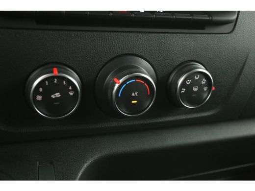 Renault Master 2.3 L2H2 | Airco | 3 Zits | Trekhaak | Parkeersens. | Elektrpakket ActivLease financial lease