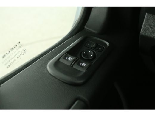 Renault Master 2.3 L2H2 | Airco | 3 Zits | Trekhaak | Parkeersens. | Elektrpakket ActivLease financial lease