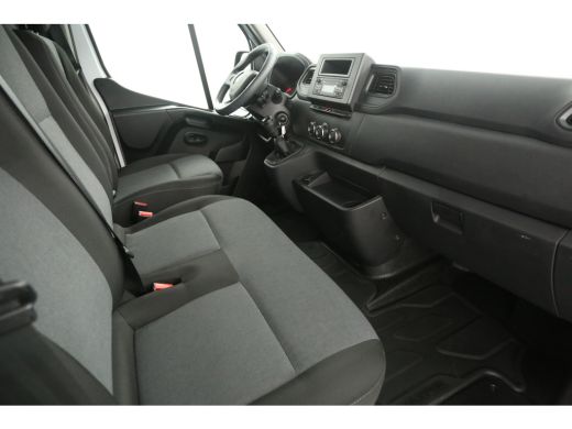 Renault Master 2.3 L2H2 | Airco | 3 Zits | Trekhaak | Parkeersens. | Elektrpakket ActivLease financial lease