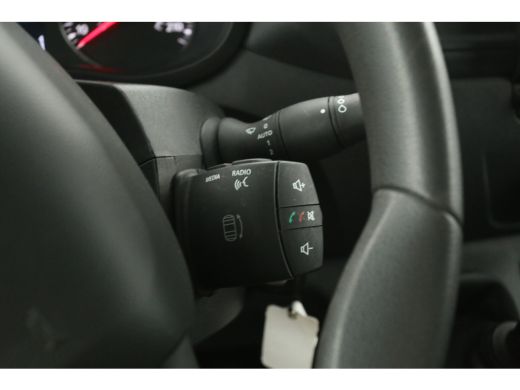 Renault Master T35 2.3 dCi 180PK L2H2 | Airco | Cruise | Camera | 3 Zits | Navi | Trekhaak | Imperiaal ActivLease financial lease