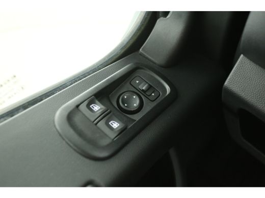 Renault Master T35 2.3 dCi 180PK L2H2 | Airco | Cruise | Camera | 3 Zits | Navi | Trekhaak | Imperiaal ActivLease financial lease