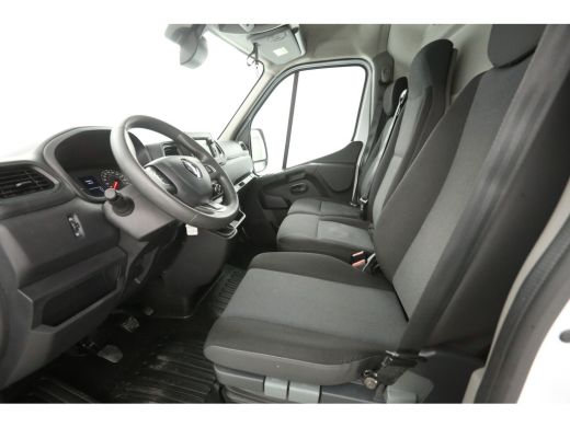 Renault Master T35 2.3 dCi 180PK L2H2 | Airco | Cruise | Camera | 3 Zits | Navi | Trekhaak | Imperiaal ActivLease financial lease