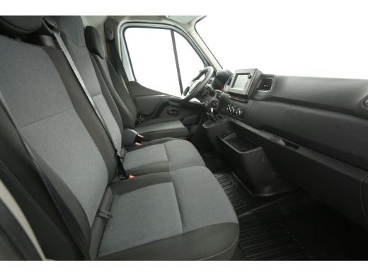 Renault Master T35 2.3 dCi 180PK L2H2 | Airco | Cruise | Camera | 3 Zits | Navi | Trekhaak | Imperiaal ActivLease financial lease