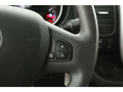 Renault Trafic 2.0 DCI L2H1 | Airco | Cruise | Camera | Carplay | 3 Zits | Trekhaak ActivLease financial lease