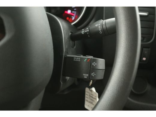 Renault Trafic 2.0 DCI L2H1 | Airco | Cruise | Camera | Carplay | 3 Zits | Trekhaak ActivLease financial lease
