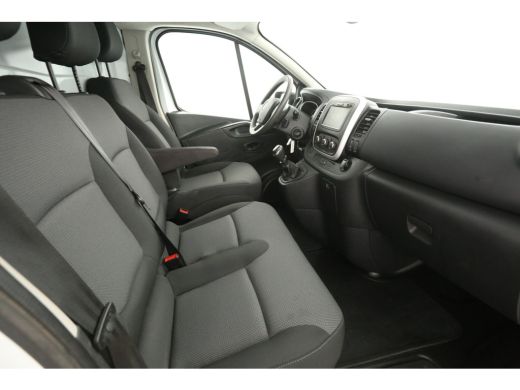 Renault Trafic 2.0 dCi T29 L2H1 | Airco | Cruise | Camera | Trekhaak | 3 Zits | 2xSchuifdeur ActivLease financial lease