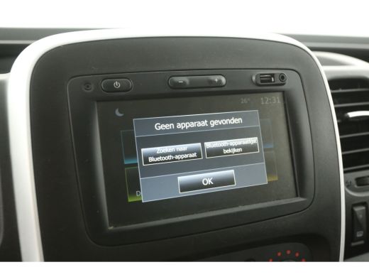 Renault Trafic 2.0 dCi T29 L2H1 | Airco | Cruise | Camera | Trekhaak | 3 Zits | 2xSchuifdeur ActivLease financial lease