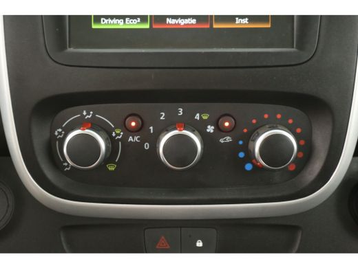 Renault Trafic 2.0 dCi T29 L2H1 | Airco | Cruise | Camera | Trekhaak | 3 Zits | 2xSchuifdeur ActivLease financial lease