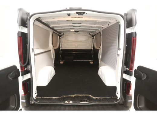 Renault Trafic 2.0 dCi T29 L2H1 | Airco | Cruise | Camera | Trekhaak | 3 Zits | 2xSchuifdeur ActivLease financial lease
