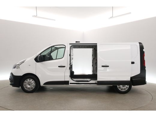 Renault Trafic 2.0 dCi T29 L2H1 | Airco | Cruise | Camera | Trekhaak | 3 Zits | 2xSchuifdeur ActivLease financial lease