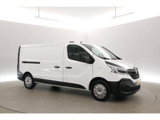 Renault Trafic 2.0 dCi T29 L2H1 | Airco | Cruise | Camera | Trekhaak | 3 Zits | 2xSchuifdeur ActivLease financial lease