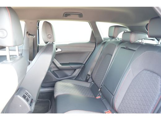 Seat Leon Sportstourer 1.5 TSI 150pk FR Business Intense Dodehoek detectie | Navigatie | Carplay | Lichtmet... ActivLease financial lease