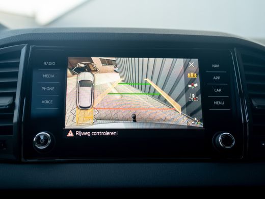Skoda Karoq 1.5 TSI ACT Sportline Business | Panodak | Trekhaak wegkl. | Stoel geheugen | Leder | Prijs Rijkl... ActivLease financial lease