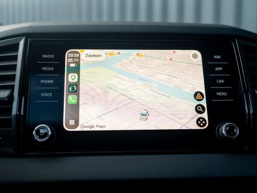 Skoda Karoq 1.5 TSI ACT Sportline Business | Panodak | Trekhaak wegkl. | Stoel geheugen | Leder | Prijs Rijkl... ActivLease financial lease