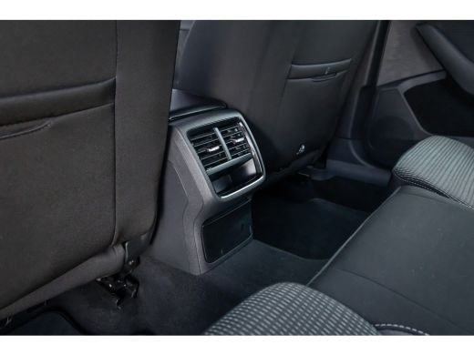 Skoda Octavia Combi 1.0 e-TSI Business Edition | Trekhaak | Stoelverwarming | Camera | Virtual cockpit | Apple ... ActivLease financial lease