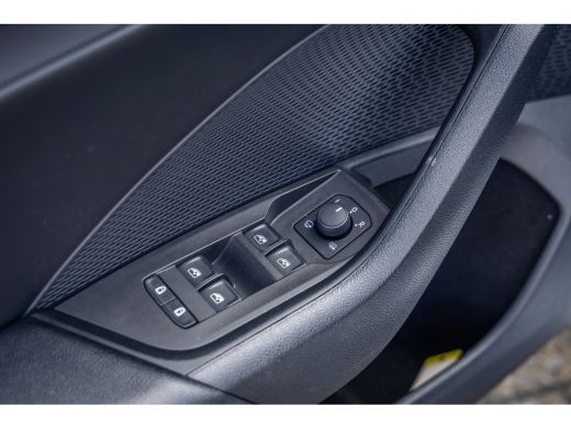 Skoda Octavia Combi 1.0 e-TSI Business Edition | Trekhaak | Stoelverwarming | Camera | Virtual cockpit | Apple ... ActivLease financial lease