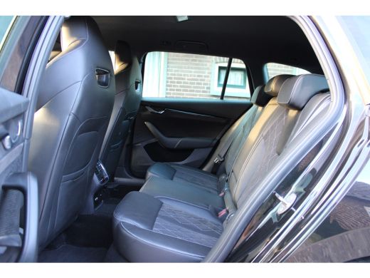 Skoda Octavia Combi 1.4 TSI RS iV PHEV Business SOh 95,6% LEER NAVI FULL LED TH 107000KM!!! ActivLease financial lease